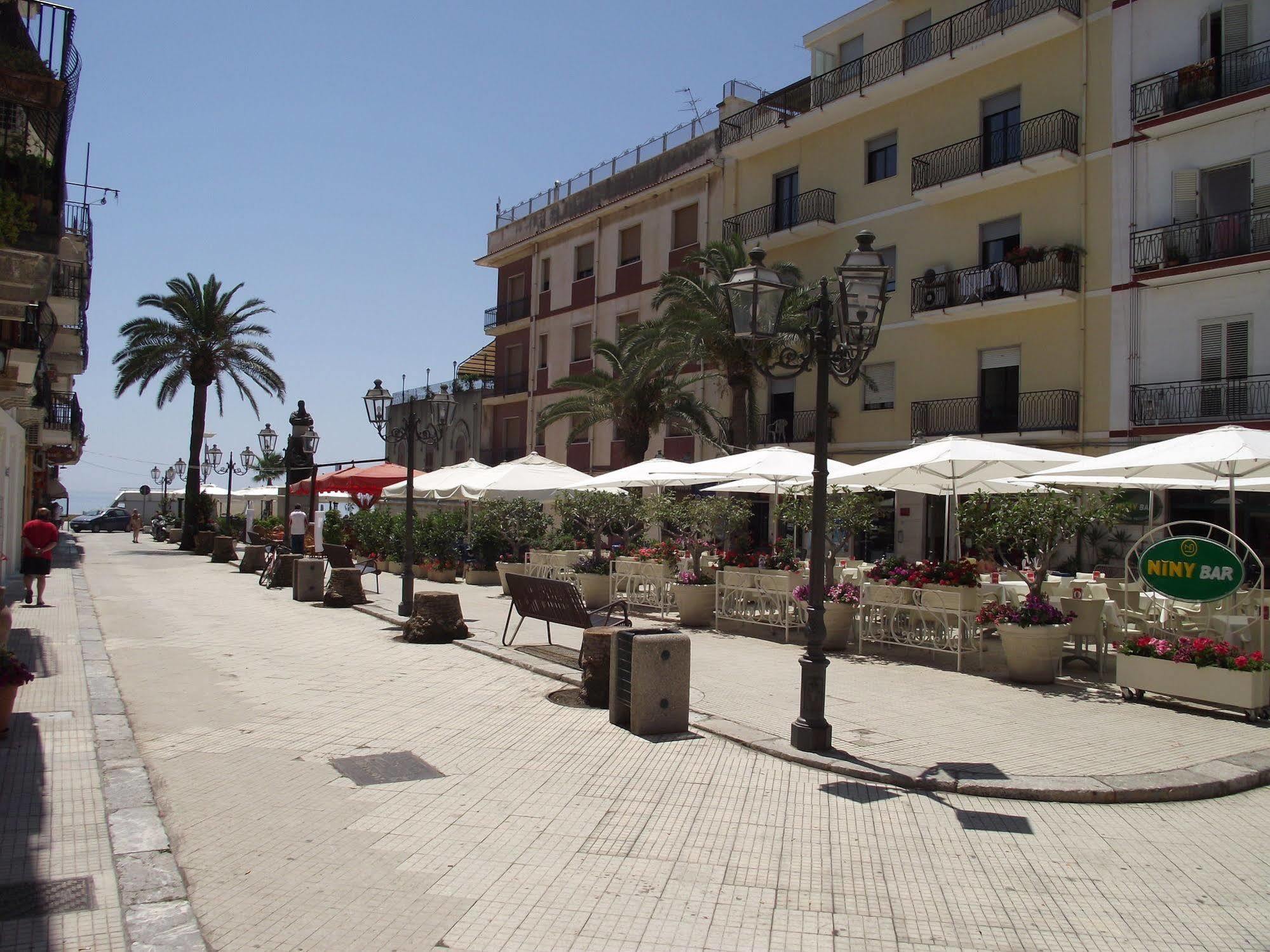 B&B Il Mare Degli Dei Letojanni Dış mekan fotoğraf